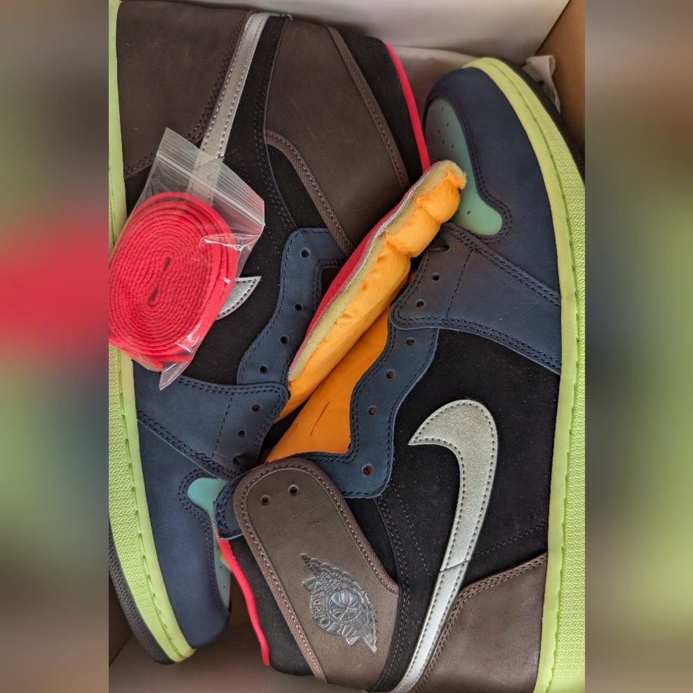 15M- Air Jordan 1 Tokyo Bio Hack